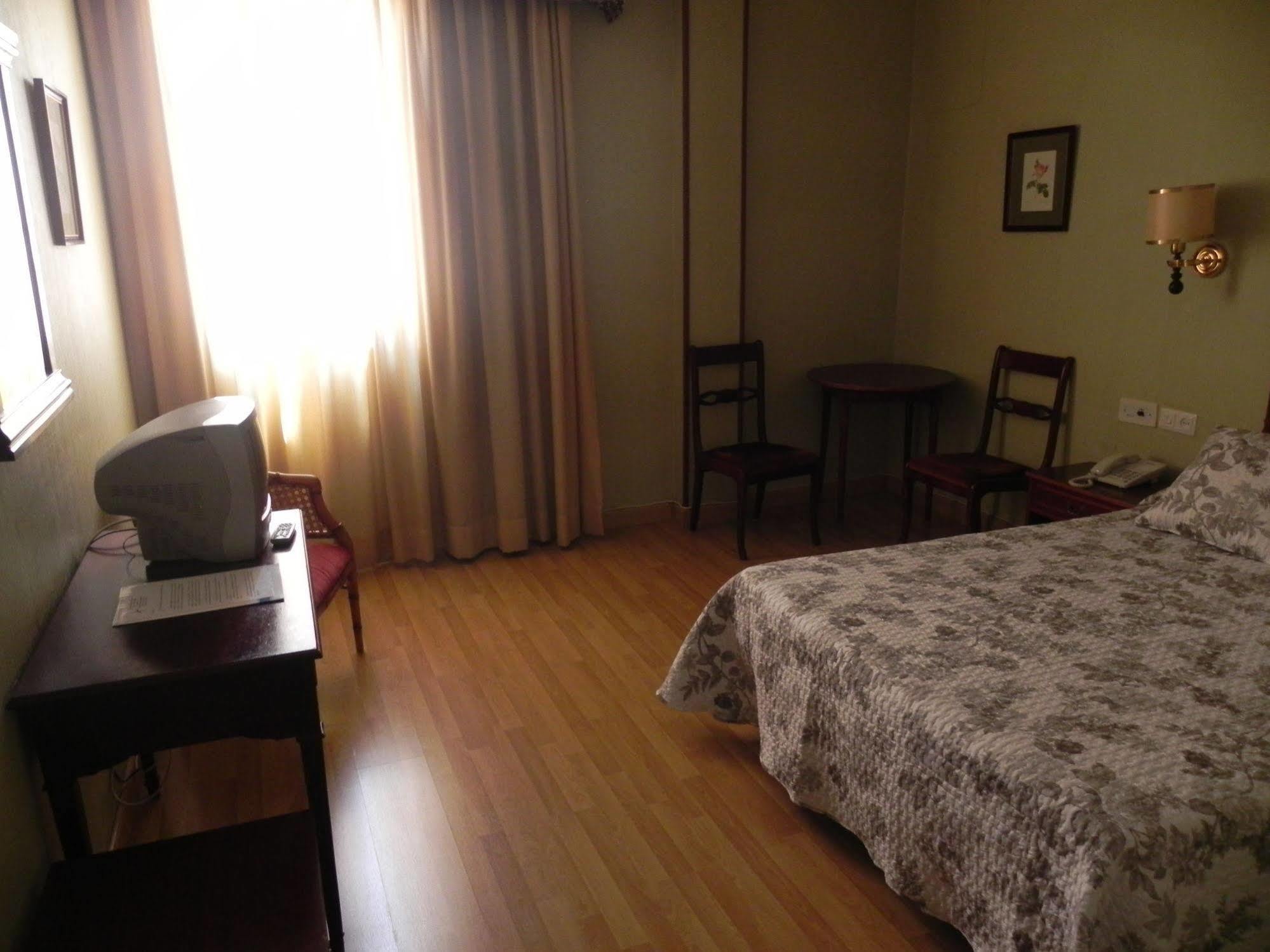 Hotel Sierra De 아레세나 외부 사진
